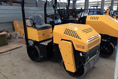 小型單輪手扶壓路機常規操作